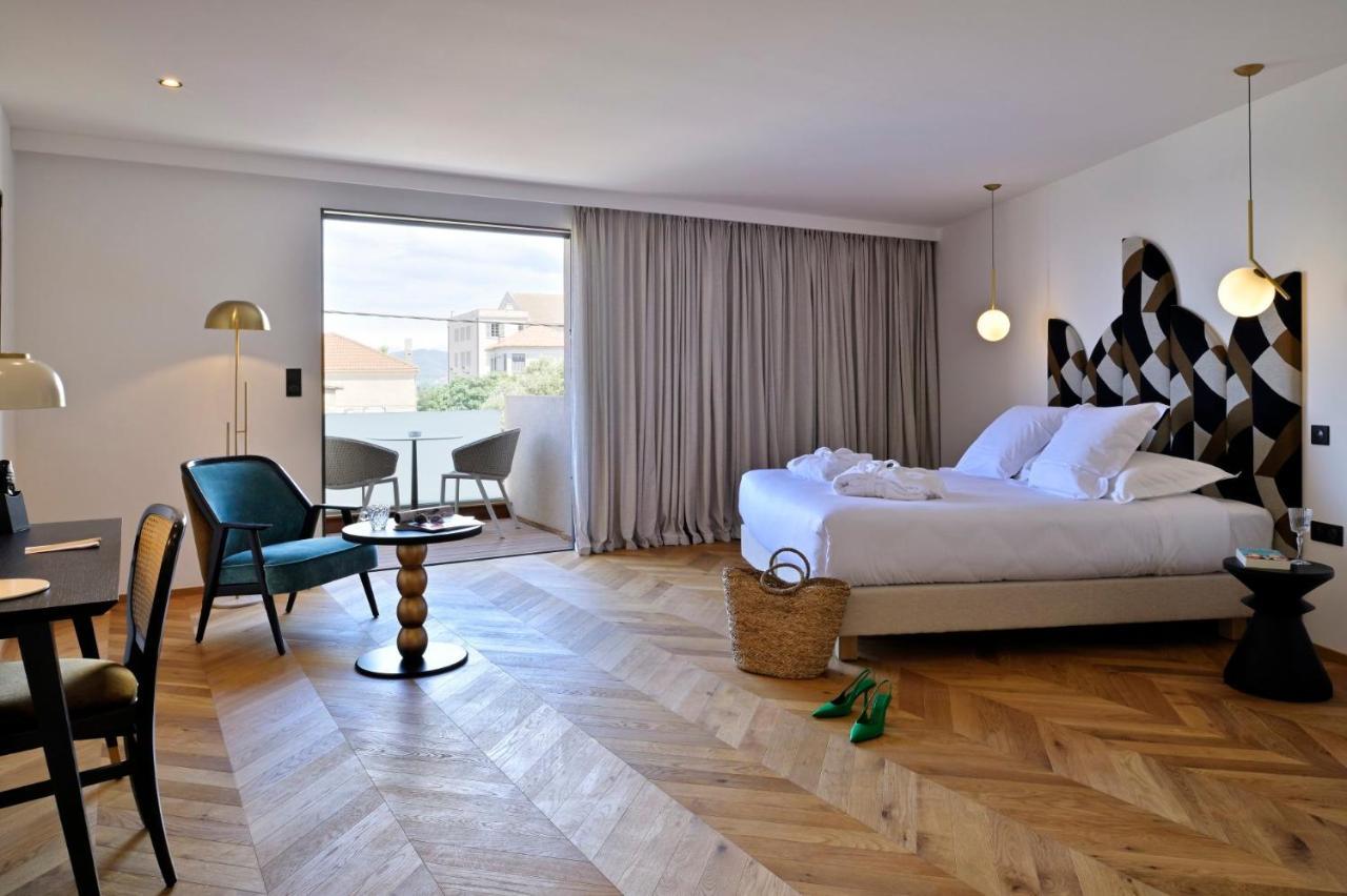 Hotel & Spa Rocabella LʼÎle-Rousse Exteriör bild